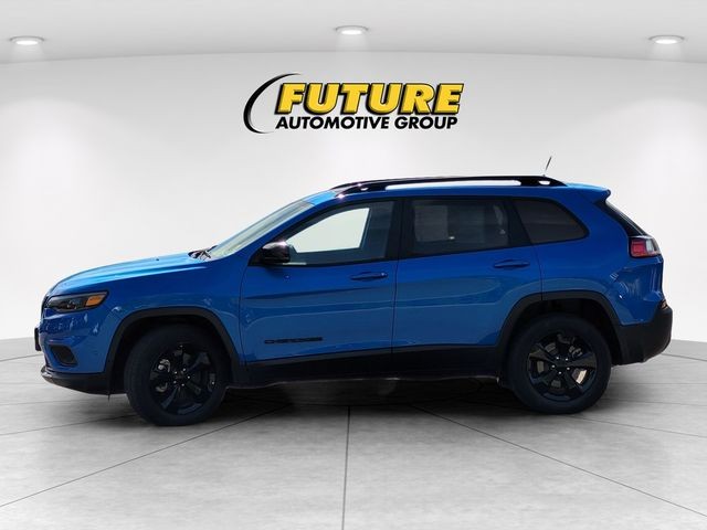 New 2023 Hydro Blue Pearl-Coat Exterior Paint Jeep Altitude image 9
