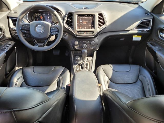 New 2023 Hydro Blue Pearl-Coat Exterior Paint Jeep Altitude image 14