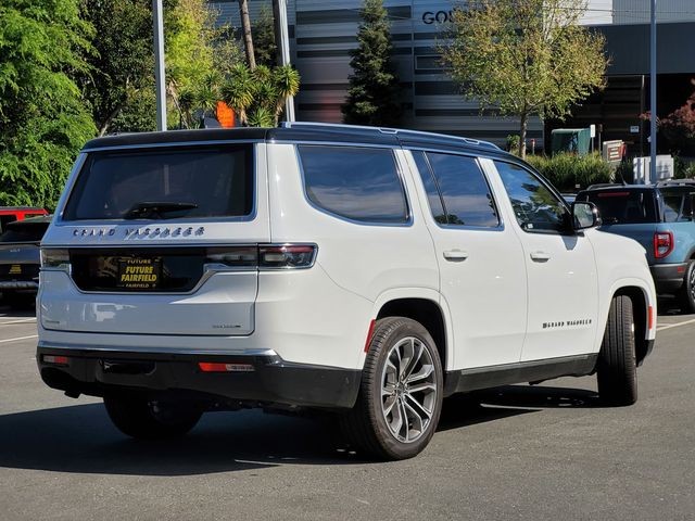 New 2023 Bright White Clear-Coat Exterior Paint Jeep Series III image 7