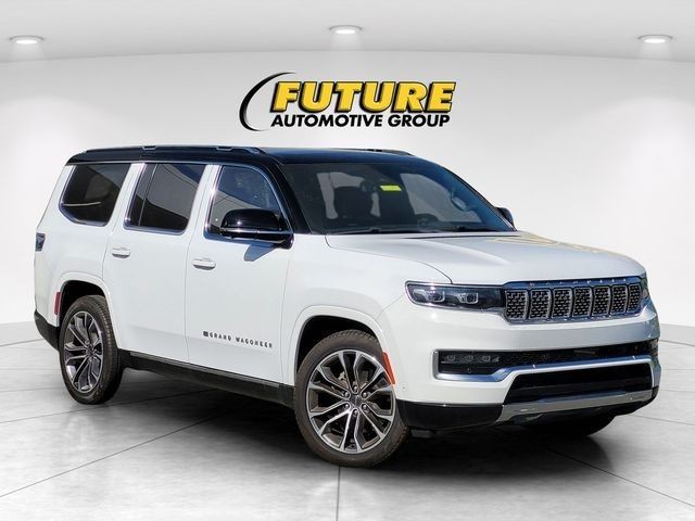 New 2023 Bright White Clear-Coat Exterior Paint Jeep Series III image 43