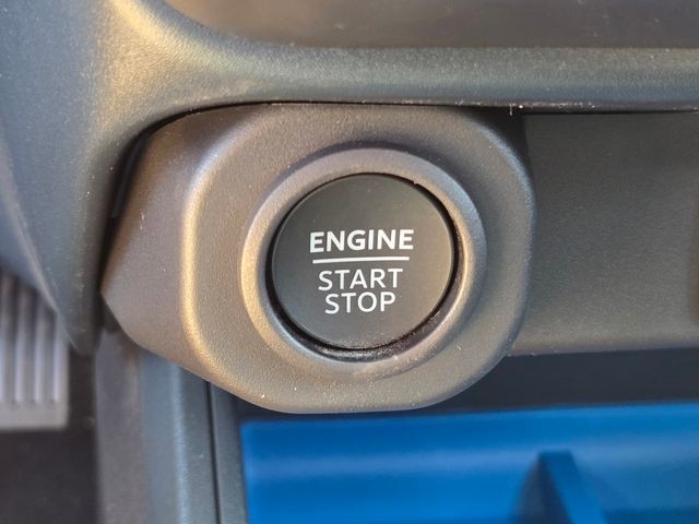New 2026 Carbonized Gray Metallic Ford XLT image 22