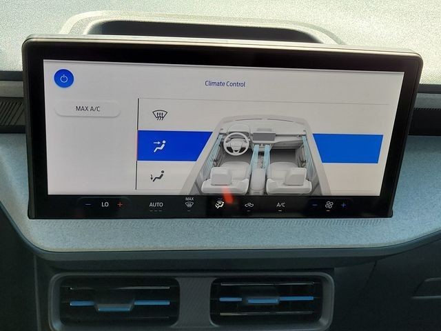 New 2026 Space White Metallic Ford XLT image 47