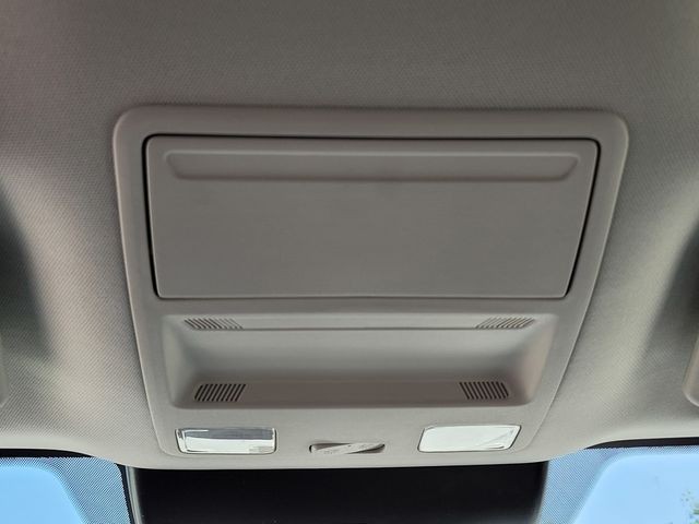 New 2026 Space White Metallic Ford XLT image 18