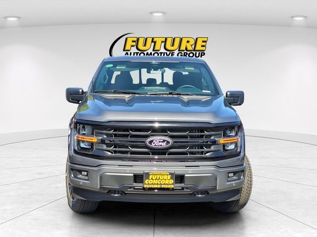 New 2026 Carbonized Gray Metallic Ford XLT image 3