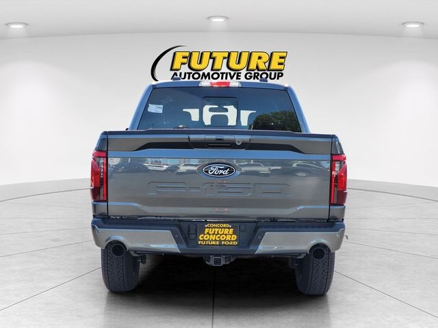 New 2026 Carbonized Gray Metallic Ford XLT image 4