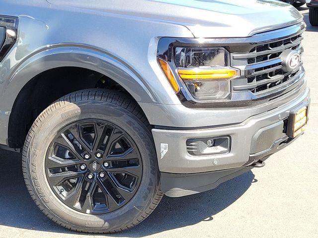 New 2026 Carbonized Gray Metallic Ford XLT image 9