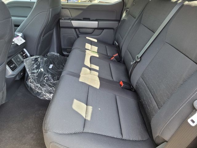 New 2026 Carbonized Gray Metallic Ford XLT image 16