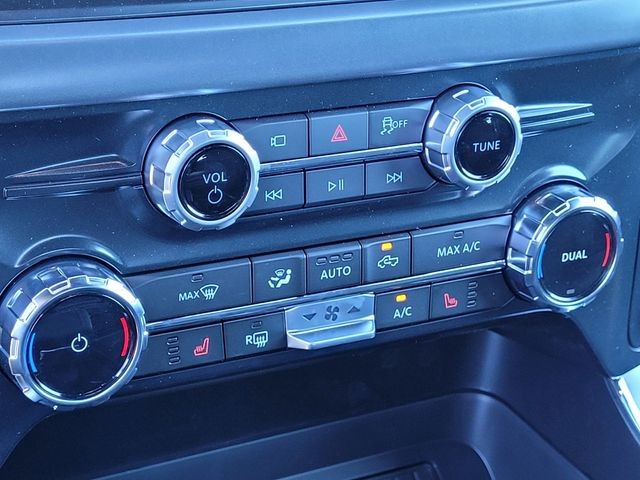 New 2026 Carbonized Gray Metallic Ford XLT image 22