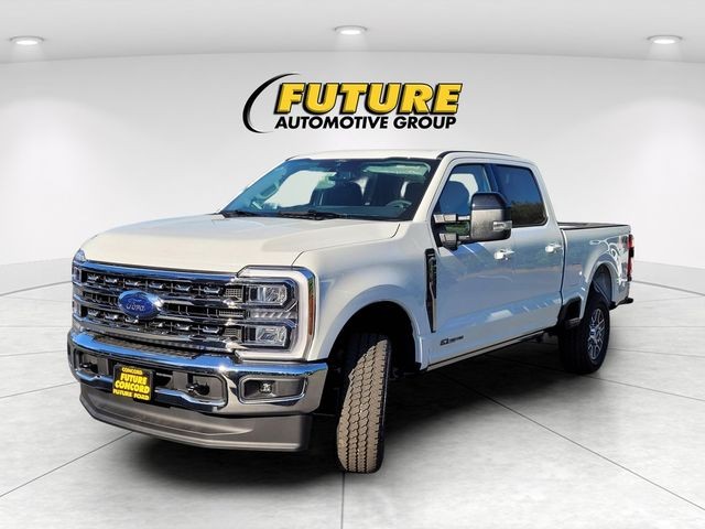 New 2026 Star White Metallic Tri-Coat Ford F-250® Lariat® image 2