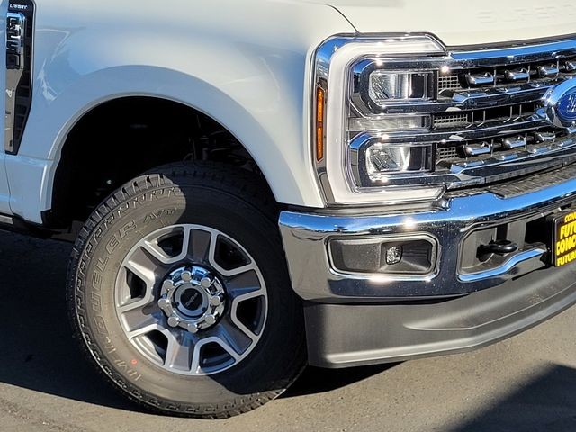 New 2026 Star White Metallic Tri-Coat Ford F-250® Lariat® image 9