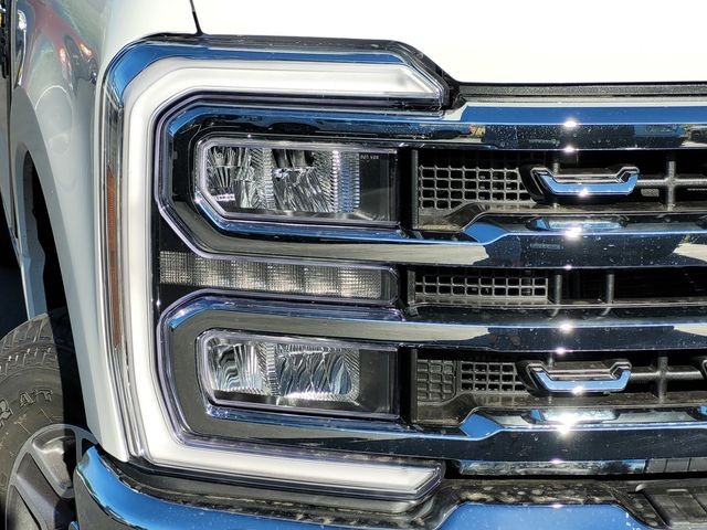 New 2026 Star White Metallic Tri-Coat Ford F-250® Lariat® image 10