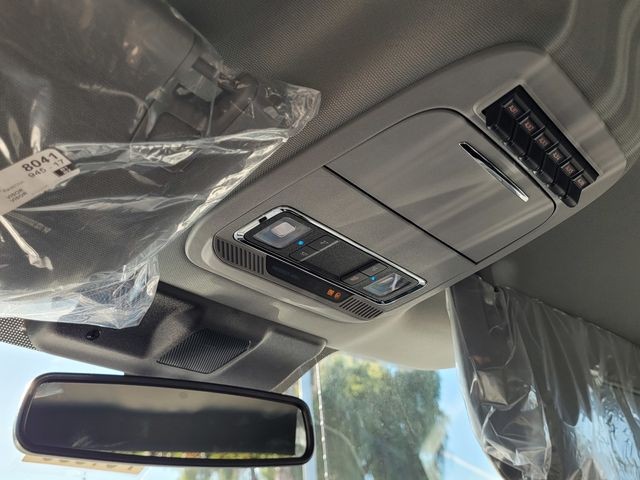 New 2026 Star White Metallic Tri-Coat Ford F-250® Lariat® image 19