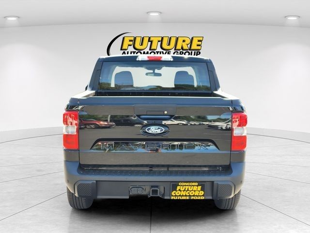 New 2026 Shadow Black Ford XLT image 29