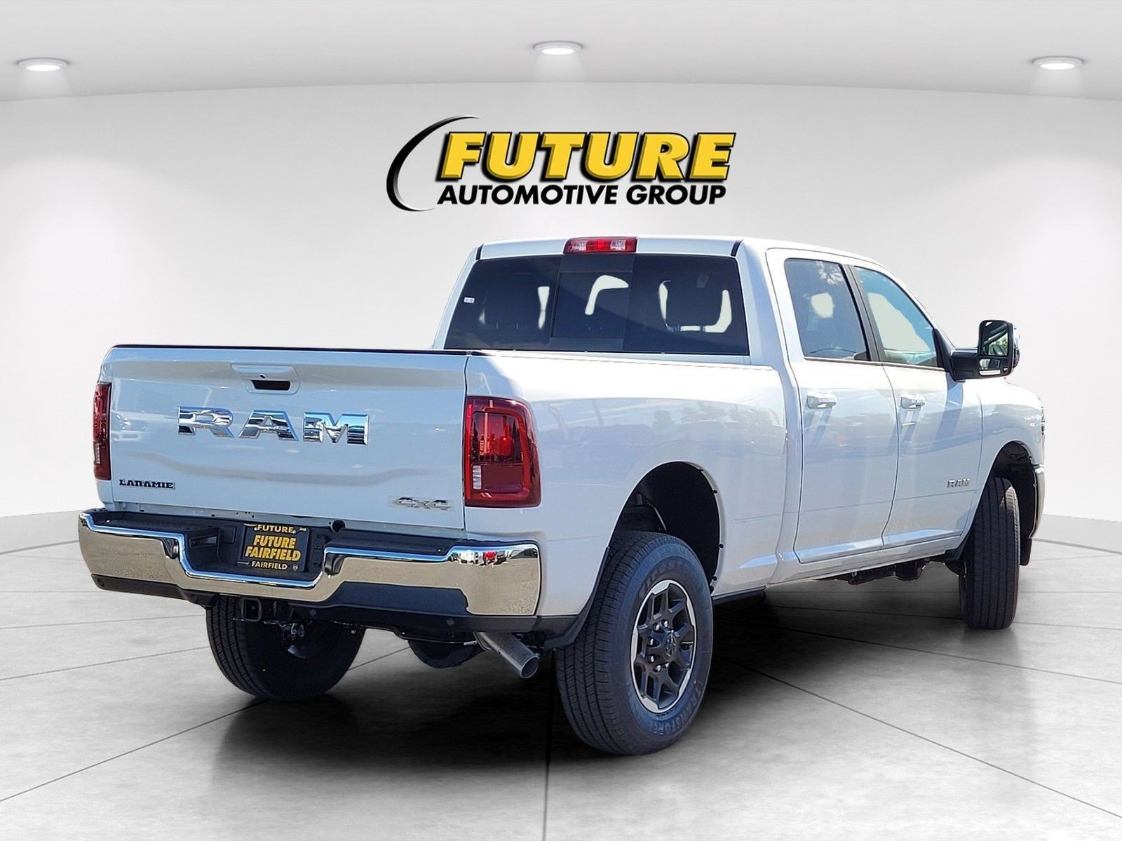 New 2026 Bright White Clear-Coat Exterior Paint RAM Laramie image 31