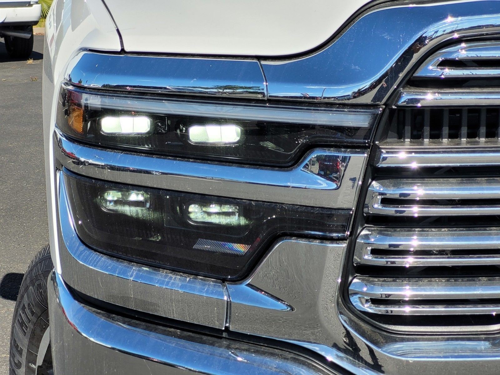 New 2026 Bright White Clear-Coat Exterior Paint RAM Laramie image 35