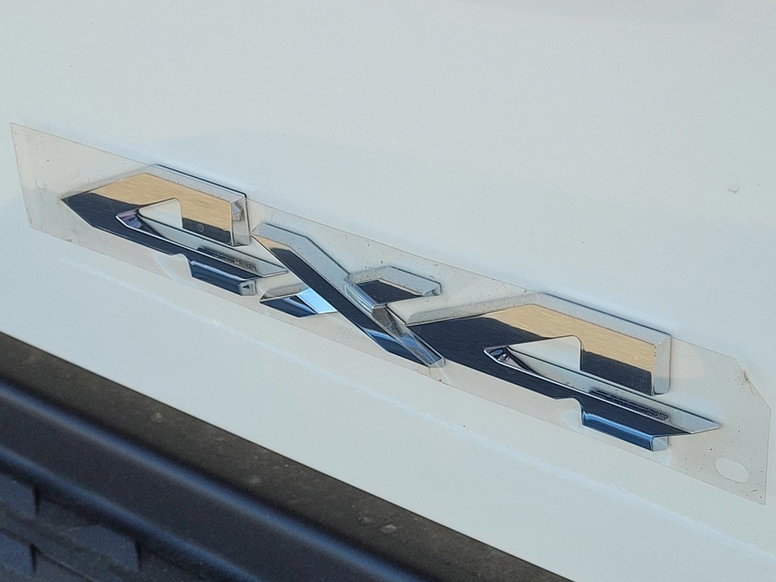 New 2026 Bright White Clear-Coat Exterior Paint RAM Laramie image 49