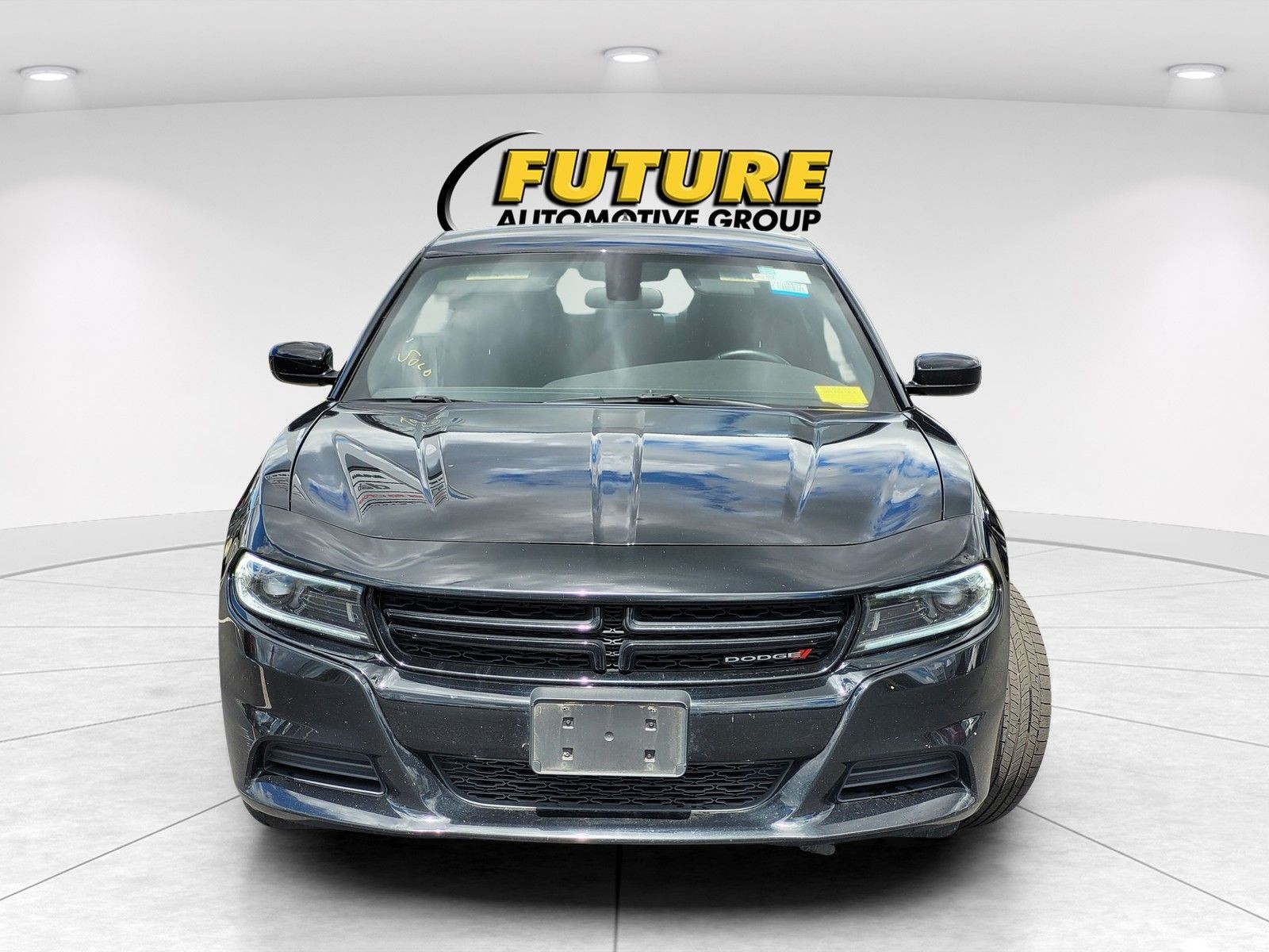 Used 2023 Black Dodge SXT image 4