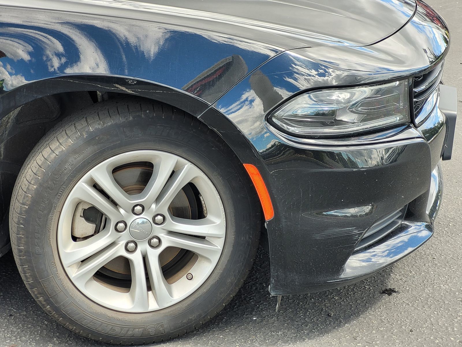 Used 2023 Black Dodge SXT image 10