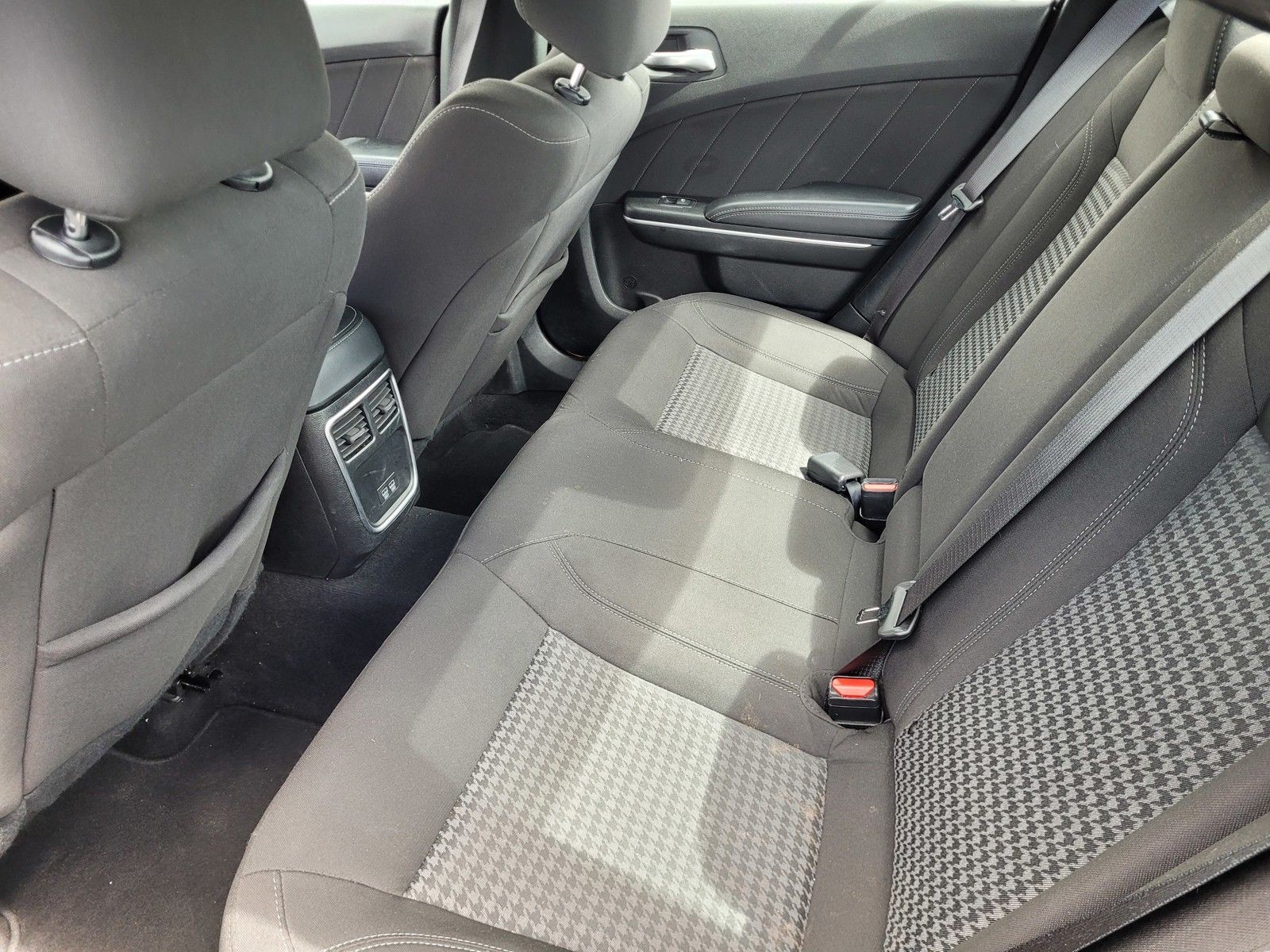 Used 2023 Black Dodge SXT image 17