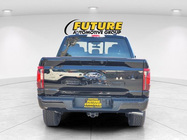 New 2026 Agate Black Metallic Ford XLT image 4