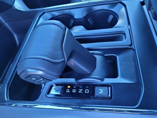 New 2026 Agate Black Metallic Ford XLT image 19