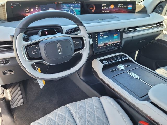 New 2026 Crystal White Metallic Clearcoat Lincoln Black Label L image 12