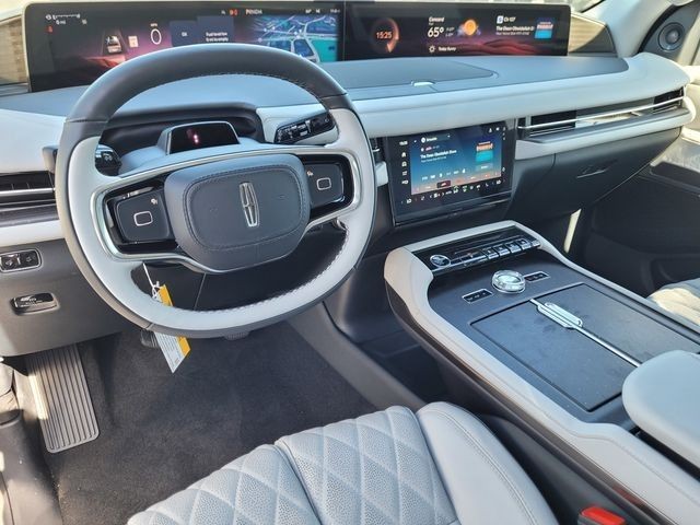 New 2026 Crystal White Metallic Clearcoat Lincoln Black Label L image 37