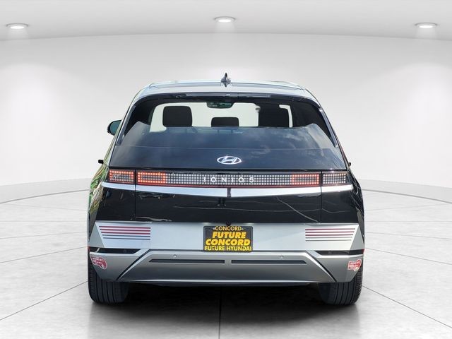 Certified Used 2024 Black Hyundai Limited image 4