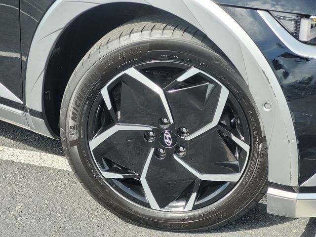 Certified Used 2024 Black Hyundai Limited image 9