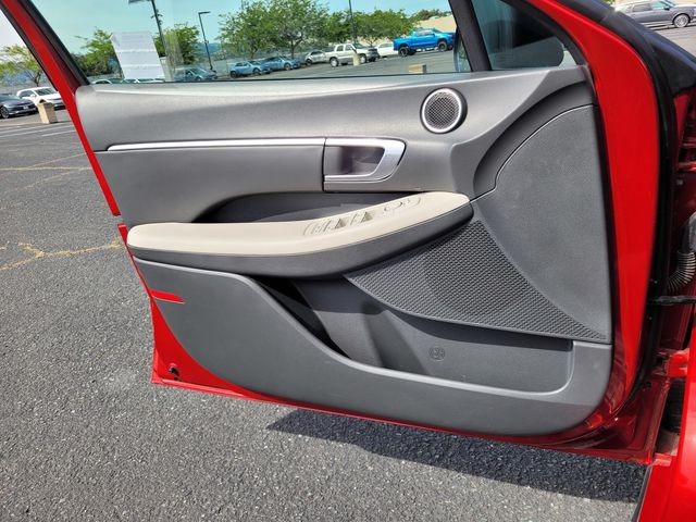 Used 2023 Red Hyundai SEL image 18