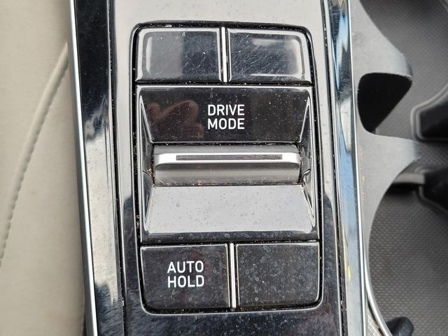 Used 2023 Red Hyundai SEL image 20