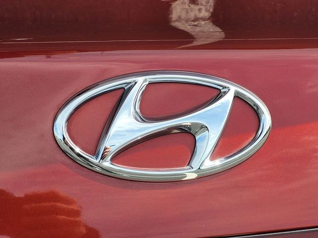Used 2023 Red Hyundai SEL image 26