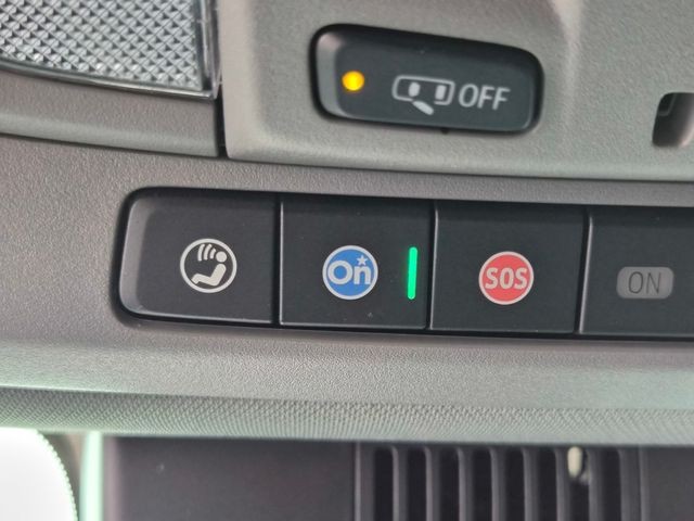 Used 2022 Blue Chevrolet RST image 18
