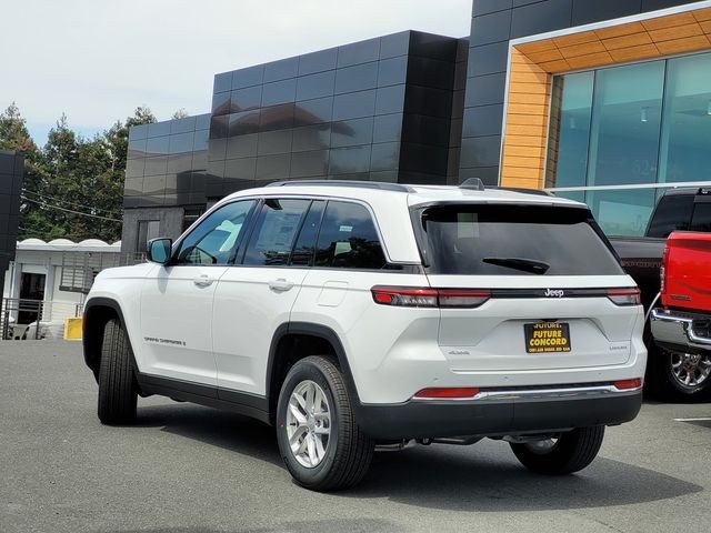 New 2026 Bright White Clear-Coat Exterior Paint Jeep Laredo X image 6
