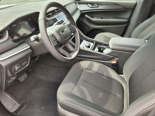New 2026 Bright White Clear-Coat Exterior Paint Jeep Laredo X image 12
