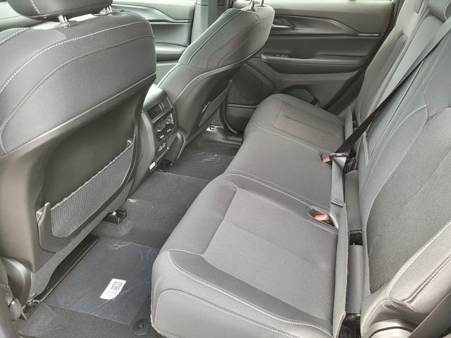 New 2026 Bright White Clear-Coat Exterior Paint Jeep Laredo X image 17