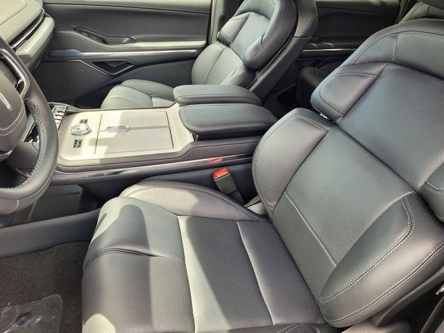 New 2026 Starlight Gray Metallic Lincoln Reserve L image 40