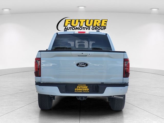 New 2026 Oxford White Ford XLT image 4