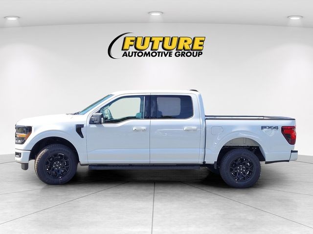 New 2026 Oxford White Ford XLT image 7