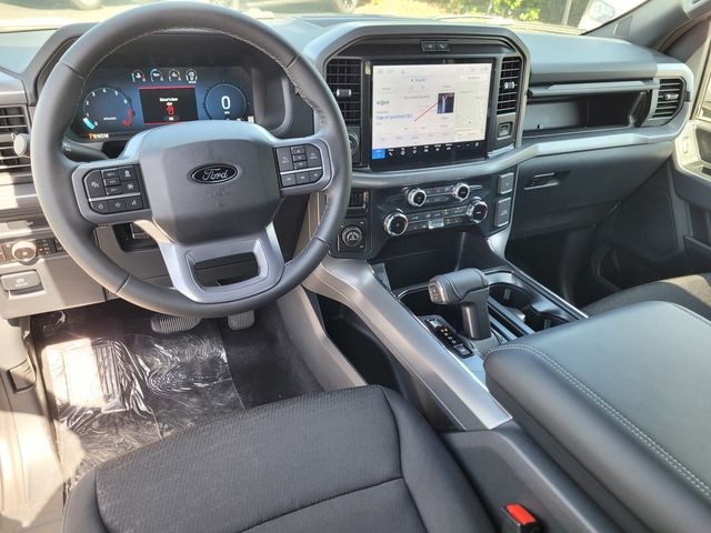 New 2026 Oxford White Ford XLT image 12