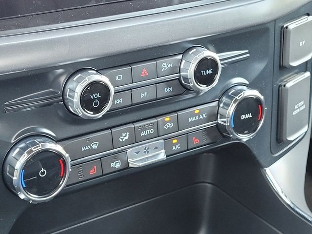 New 2026 Oxford White Ford XLT image 23