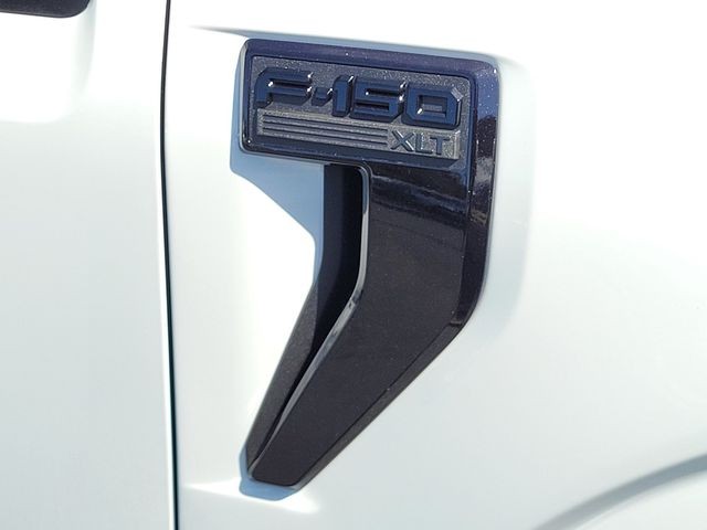 New 2026 Oxford White Ford XLT image 24