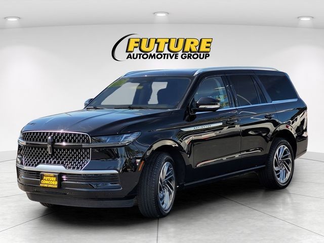 Used 2025 Black Lincoln Reserve image 3