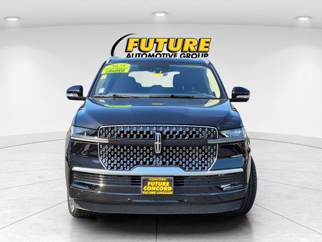 Used 2025 Black Lincoln Reserve image 4