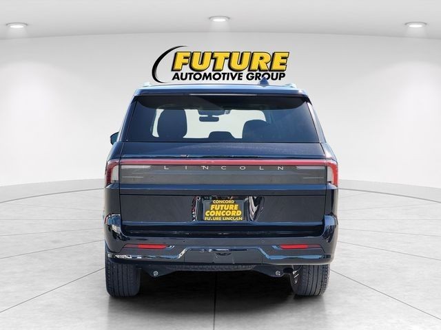 Used 2025 Black Lincoln Reserve image 33