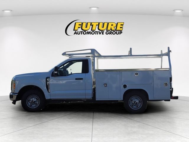 New 2026 Oxford White Ford F-250® XL image 7