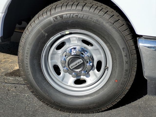 New 2026 Oxford White Ford F-250® XL image 9