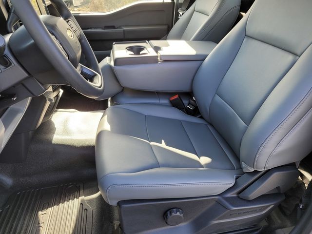 New 2026 Oxford White Ford F-250® XL image 15