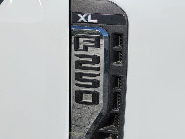 New 2026 Oxford White Ford F-250® XL image 25