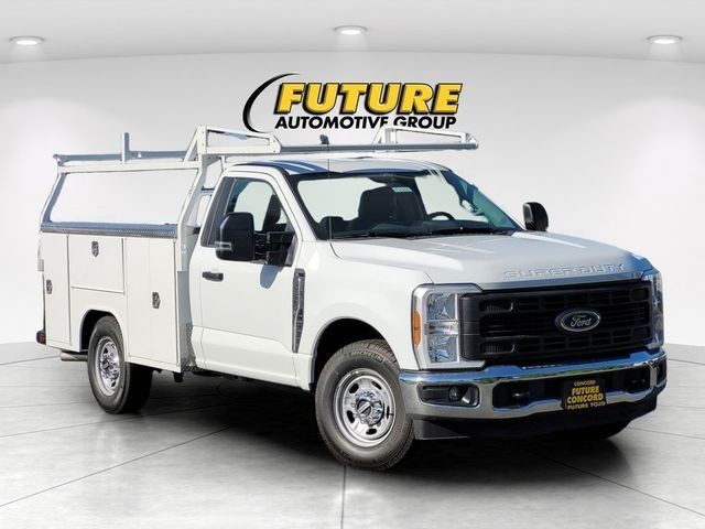 New 2026 Oxford White Ford F-250® XL image 26